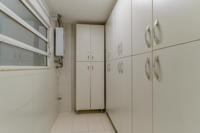 Imagem Apartamento com 2 Quartos à Venda, em Copacabana - Rio De Janeiro Imagem Apartamento com 2 Quartos à Venda, em Copacabana - Rio De Janeiro