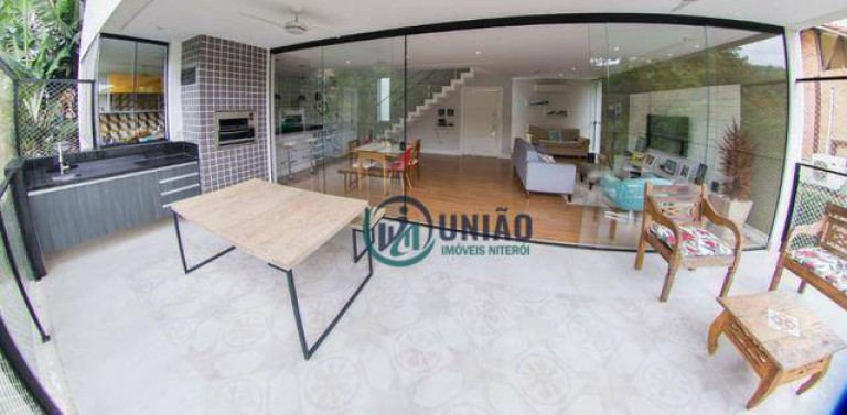 Imagem Casa com 3 Quartos à Venda, 350 m² em Pendotiba - Niterói