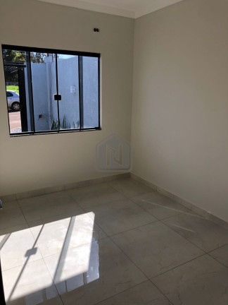 Imagem Casa com 2 Quartos à Venda, 56 m² em 14 De Novembro - Cascavel