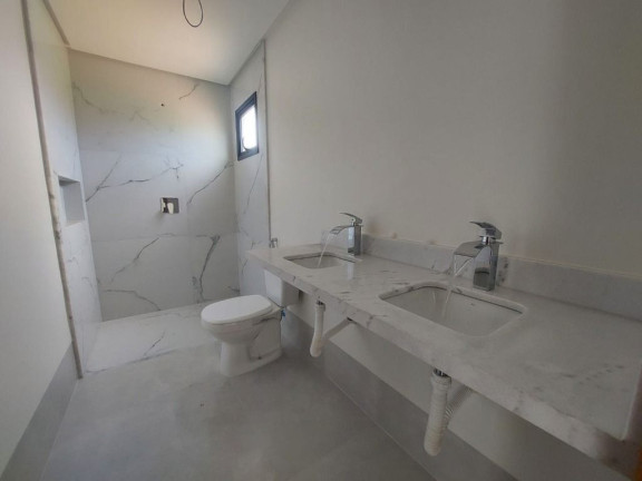 Imagem Sobrado com 4 Quartos à Venda, 213 m² em Jardins Barcelona - Senador Canedo