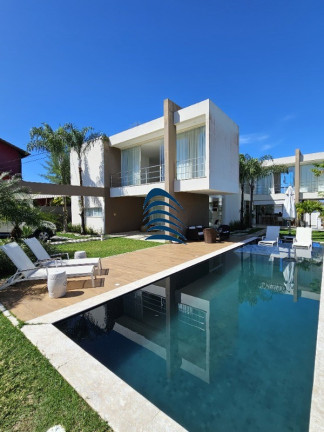 Casa com 4 Quartos à Venda, 480 m² em Busca Vida - Camaçari