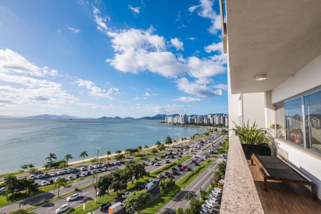 Imagem Apartamento com 3 Quartos à Venda, 262 m² em Centro - Florianópolis