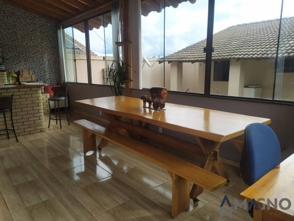 Imagem Casa com 3 Quartos à Venda, 715 m² em Canadá - Cascavel Imagem Casa com 3 Quartos à Venda, 715 m² em Canadá - Cascavel