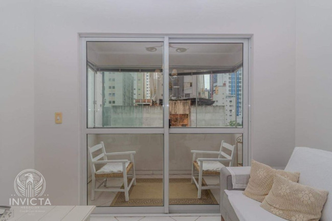 Imagem Apartamento com 2 Quartos à Venda, 81 m² em Centro - Balneário Camboriú