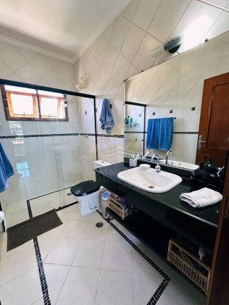 Imagem Casa com 3 Quartos para Temporada, 390 m² em Bertioga