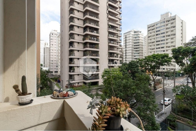 Imagem Apartamento com 3 Quartos à Venda, 126 m² em Moema - São Paulo Imagem Apartamento com 3 Quartos à Venda, 126 m² em Moema - São Paulo