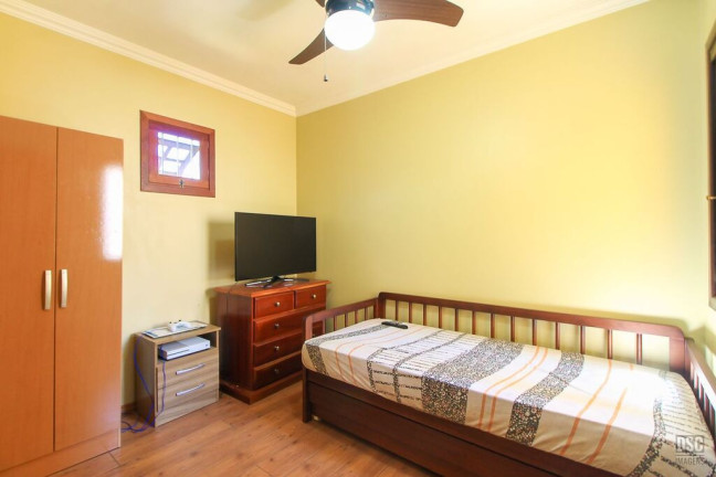 Imagem Casa com 3 Quartos à Venda, 150 m² em Guarujá - Porto Alegre