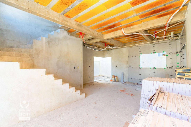 Imagem Sobrado com 3 Quartos à Venda, 133 m² em Capão Raso - Curitiba Imagem Sobrado com 3 Quartos à Venda, 133 m² em Capão Raso - Curitiba