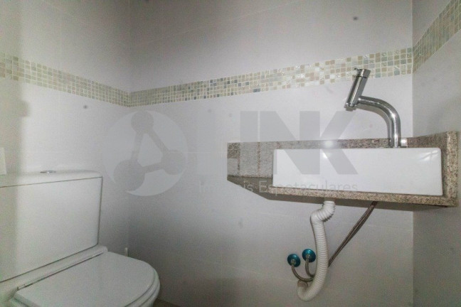 Imagem Sobrado com 3 Quartos à Venda, 220 m² em Jardim Sabará - Porto Alegre