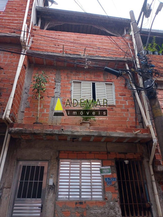 Casa com 3 Quartos à Venda,  em Canhema - Diadema