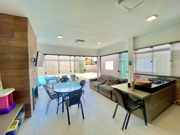 Imagem Casa com 3 Quartos à Venda, 144 m² em Centro - Xangri-lá