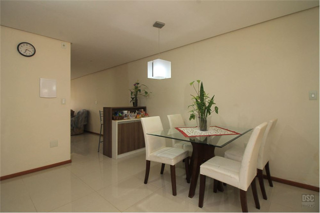 Imagem Casa com 3 Quartos à Venda,  em Guarujá - Porto Alegre