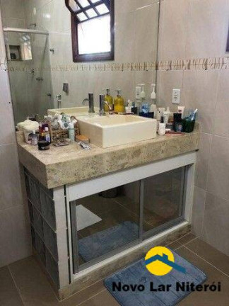 Imagem Casa com 4 Quartos à Venda, 205 m² em Itaipu - Niterói