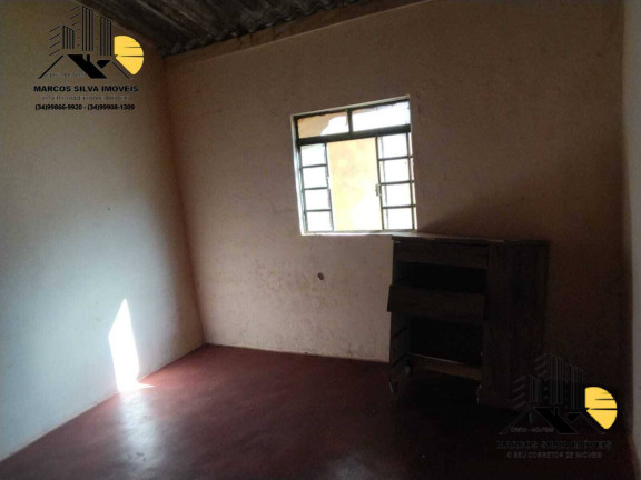 Imagem Casa com 3 Quartos à Venda, 300 m² em Segismundo Pereira - Uberlândia