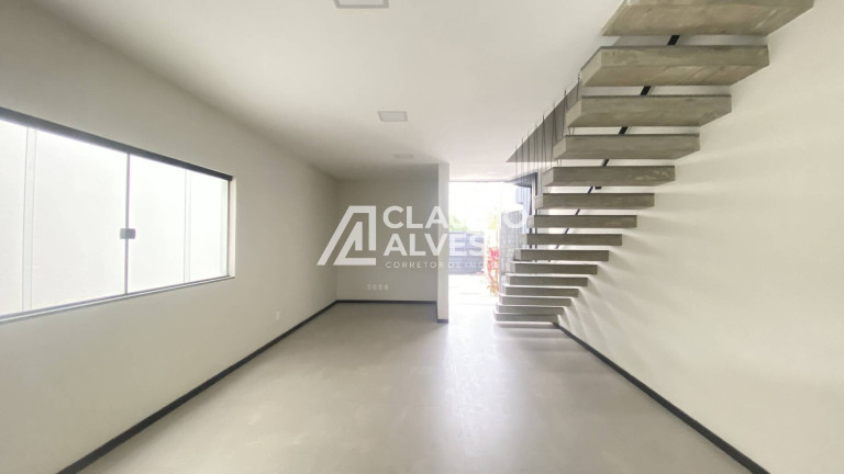 Imagem Casa com 3 Quartos à Venda, 145 m² em Sim - Feira De Santana Imagem Casa com 3 Quartos à Venda, 145 m² em Sim - Feira De Santana