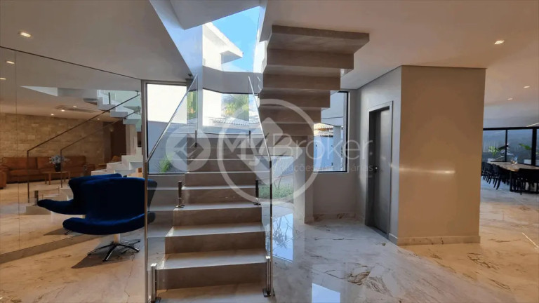 Imagem Casa com 4 Quartos à Venda, 313 m² em Residencial Granville - Goiânia Imagem Casa com 4 Quartos à Venda, 313 m² em Residencial Granville - Goiânia