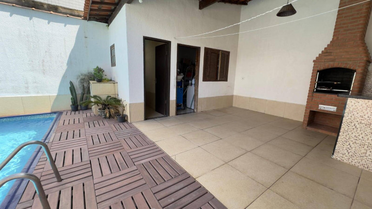 Imagem Casa com 3 Quartos à Venda, 179 m² em Vila Caiçara - Praia Grande Imagem Casa com 3 Quartos à Venda, 179 m² em Vila Caiçara - Praia Grande