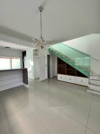 Imagem Casa com 3 Quartos à Venda, em Campeche - Florianópolis Imagem Casa com 3 Quartos à Venda, em Campeche - Florianópolis
