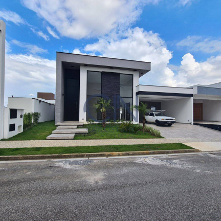 Casa com 3 Quartos à Venda, 280 m² em Piracangaguá - Taubaté