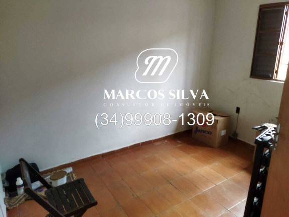Imagem Casa com 3 Quartos à Venda, 300 m² em Segismundo Pereira - Uberlândia