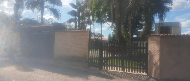 Casa com 3 Quartos à Venda, 1.690 m² em Granja Do Torto - Brasília
