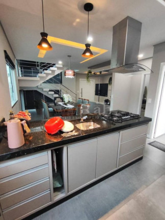 Imagem Sobrado com 3 Quartos à Venda, 120 m² em São Vicente - Itajaí Imagem Sobrado com 3 Quartos à Venda, 120 m² em São Vicente - Itajaí