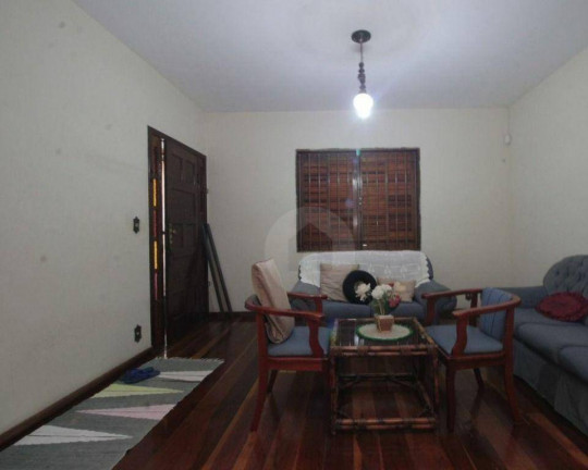 Imagem Casa com 3 Quartos à Venda, 295 m² em Santa Efigênia - Belo Horizonte Imagem Casa com 3 Quartos à Venda, 295 m² em Santa Efigênia - Belo Horizonte