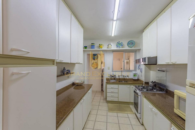 Imagem Apartamento com 3 Quartos à Venda, 177 m² em Centro - Balneário Camboriú Imagem Apartamento com 3 Quartos à Venda, 177 m² em Centro - Balneário Camboriú