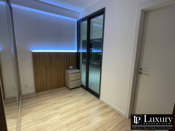 Imagem Apartamento com 3 Quartos para Alugar, 142 m² em Real Parque - São Paulo Imagem Apartamento com 3 Quartos para Alugar, 142 m² em Real Parque - São Paulo