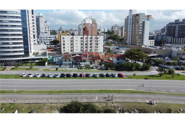 Imagem Casa com 4 Quartos à Venda,  em Estreito - Florianópolis