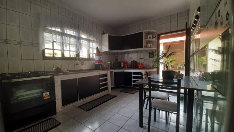 Imagem Casa com 5 Quartos à Venda, 71 m² em Jardim Savoy - Itanhaém Imagem Casa com 5 Quartos à Venda, 71 m² em Jardim Savoy - Itanhaém