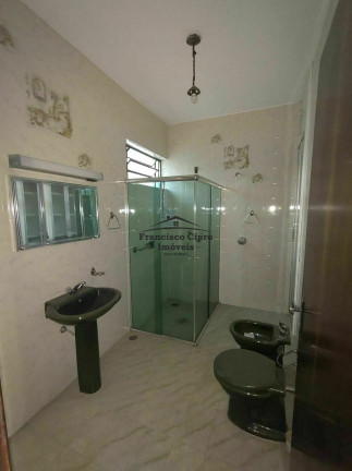 Imagem Casa com 3 Quartos à Venda, 210 m² em Vila Comendador Rodrigues Alves (pedregulho) - Guaratinguetá Imagem Casa com 3 Quartos à Venda, 210 m² em Vila Comendador Rodrigues Alves (pedregulho) - Guaratinguetá