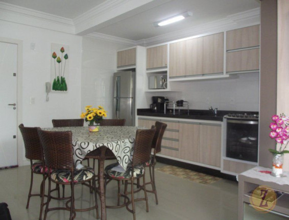 Apartamento com 2 Quartos para Temporada, 74 m² em Bombas - Bombinhas