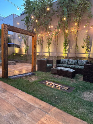 Imagem Imóvel com 4 Quartos à Venda, 347 m²