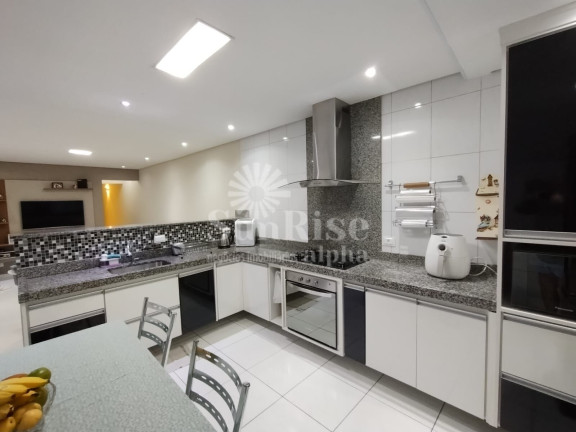 Casa com 3 Quartos à Venda, 204 m² em Jardim Elvira - Osasco