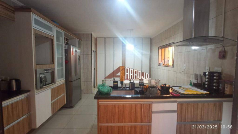 Imagem Sobrado com 4 Quartos à Venda, 200 m² em Vila Feliz - São Paulo Imagem Sobrado com 4 Quartos à Venda, 200 m² em Vila Feliz - São Paulo