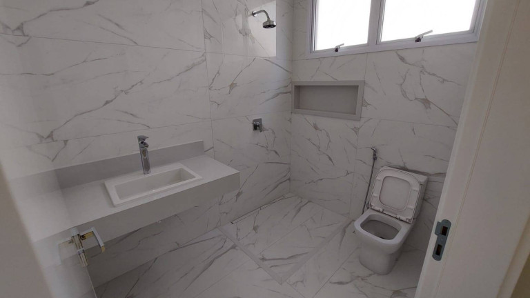 Imagem Casa com 3 Quartos à Venda, 477 m² em Condomínio Florais Itália - Cuiabá