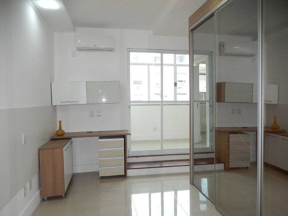 Imagem Apartamento com 3 Quartos à Venda, 120 m² em Copacabana - Rio De Janeiro Imagem Apartamento com 3 Quartos à Venda, 120 m² em Copacabana - Rio De Janeiro