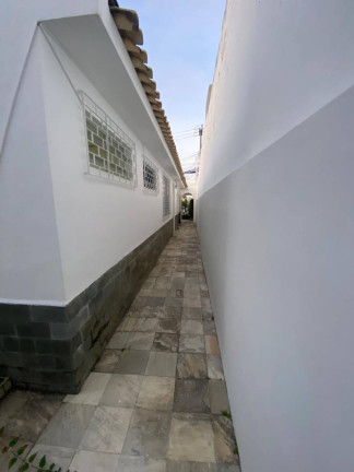 Imagem Casa com 4 Quartos à Venda, 300 m² em Farolândia - Aracaju Imagem Casa com 4 Quartos à Venda, 300 m² em Farolândia - Aracaju