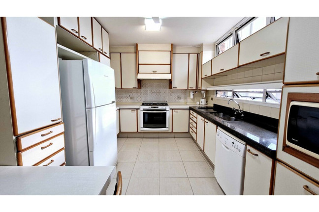 Imagem Apartamento com 3 Quartos à Venda, 201 m² em Real Parque - São Paulo Imagem Apartamento com 3 Quartos à Venda, 201 m² em Real Parque - São Paulo