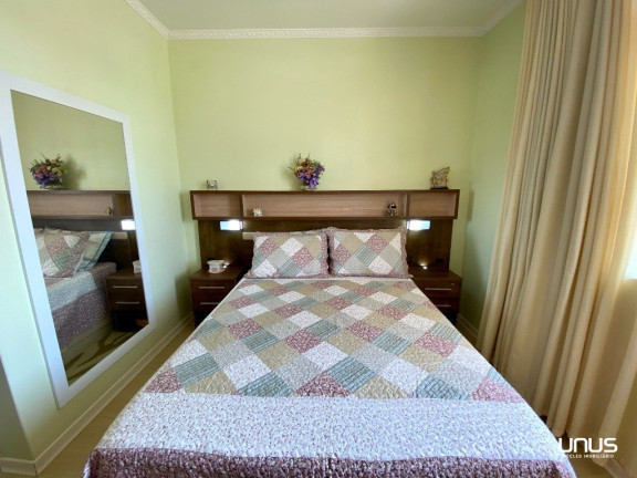 Imagem Casa com 3 Quartos à Venda, em Estreito - Florianópolis Imagem Casa com 3 Quartos à Venda, em Estreito - Florianópolis