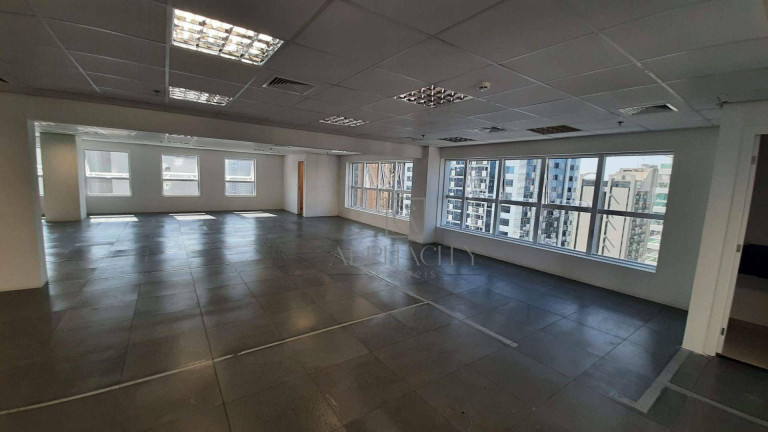 Sala Comercial à Venda, 126 m² em Alphaville Industrial - Barueri