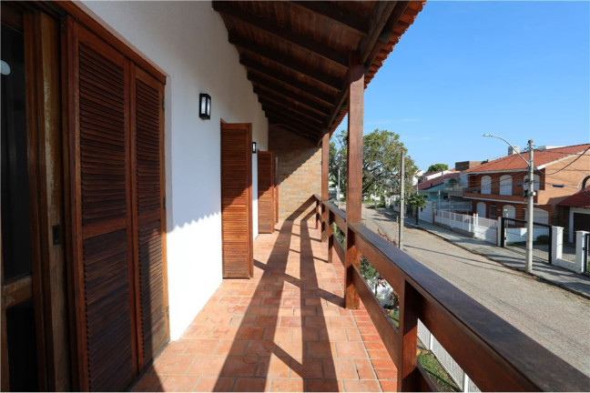 Imagem Casa com 5 Quartos à Venda,  em Jardim Itu - Porto Alegre