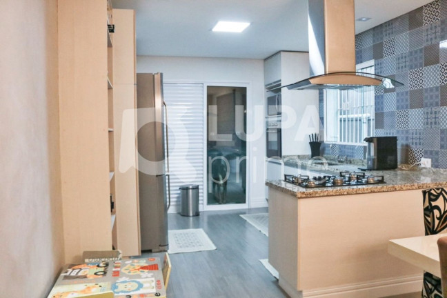 Imagem Casa com 3 Quartos à Venda, 360 m² em Jardim Guanca - São Paulo Imagem Casa com 3 Quartos à Venda, 360 m² em Jardim Guanca - São Paulo