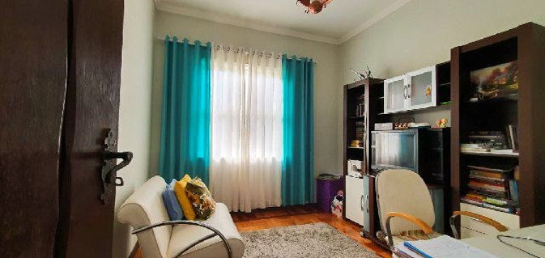 Imagem Casa com 4 Quartos à Venda, 354 m² em Granja Guarani - Teresópolis Imagem Casa com 4 Quartos à Venda, 354 m² em Granja Guarani - Teresópolis