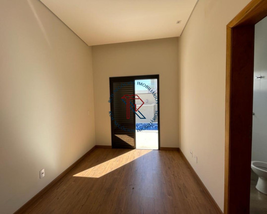 Imagem Casa com 3 Quartos à Venda, em Aparecidinha - Sorocaba Imagem Casa com 3 Quartos à Venda, em Aparecidinha - Sorocaba