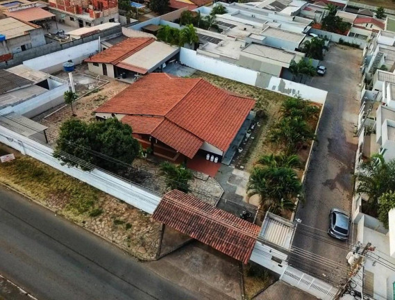 Casa com 4 Quartos à Venda, 2.300 m² em Setor Habitacional Arniqueira (águas Claras) - Brasília