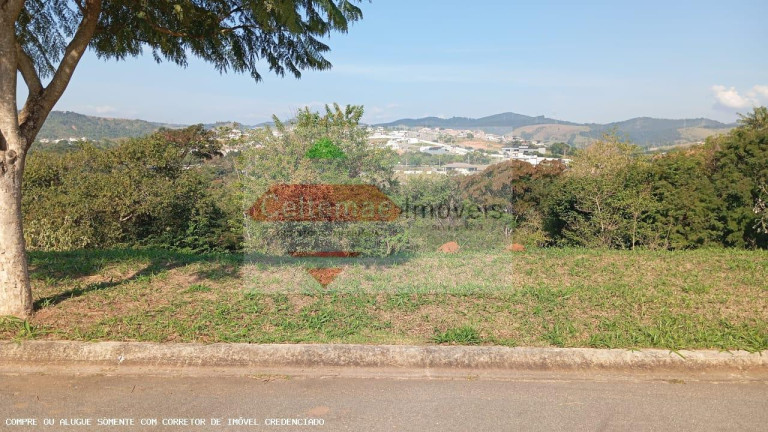 Terreno à Venda, 275 m² em Condominio Cataguá Way - Taubaté