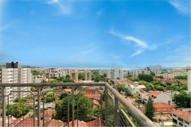 Imagem Imóvel com 3 Quartos à Venda, em Tristeza - Porto Alegre Imagem Imóvel com 3 Quartos à Venda, em Tristeza - Porto Alegre