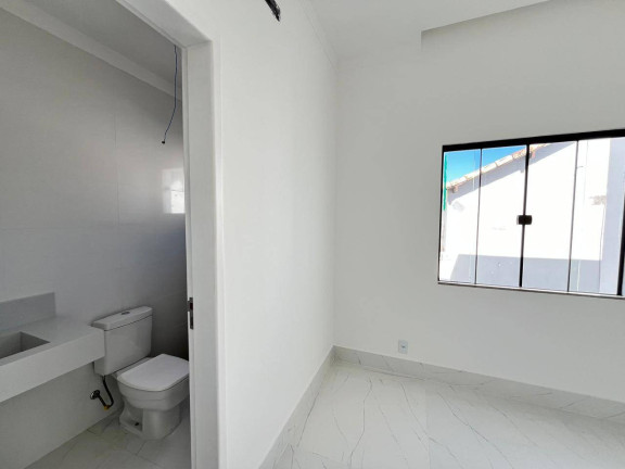 Imagem Casa com 4 Quartos à Venda, em Estação - São Pedro Da Aldeia Imagem Casa com 4 Quartos à Venda, em Estação - São Pedro Da Aldeia
